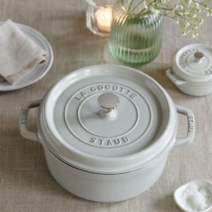 Cocotte en fonte staub truffe blanche