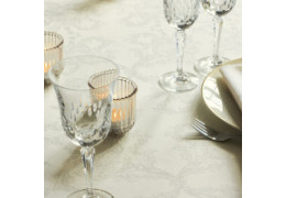 Comment nettoyer une nappe enduite ?