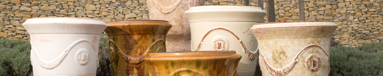 Vase en terre cuite : comment le nettoyer et l'entretenir ?